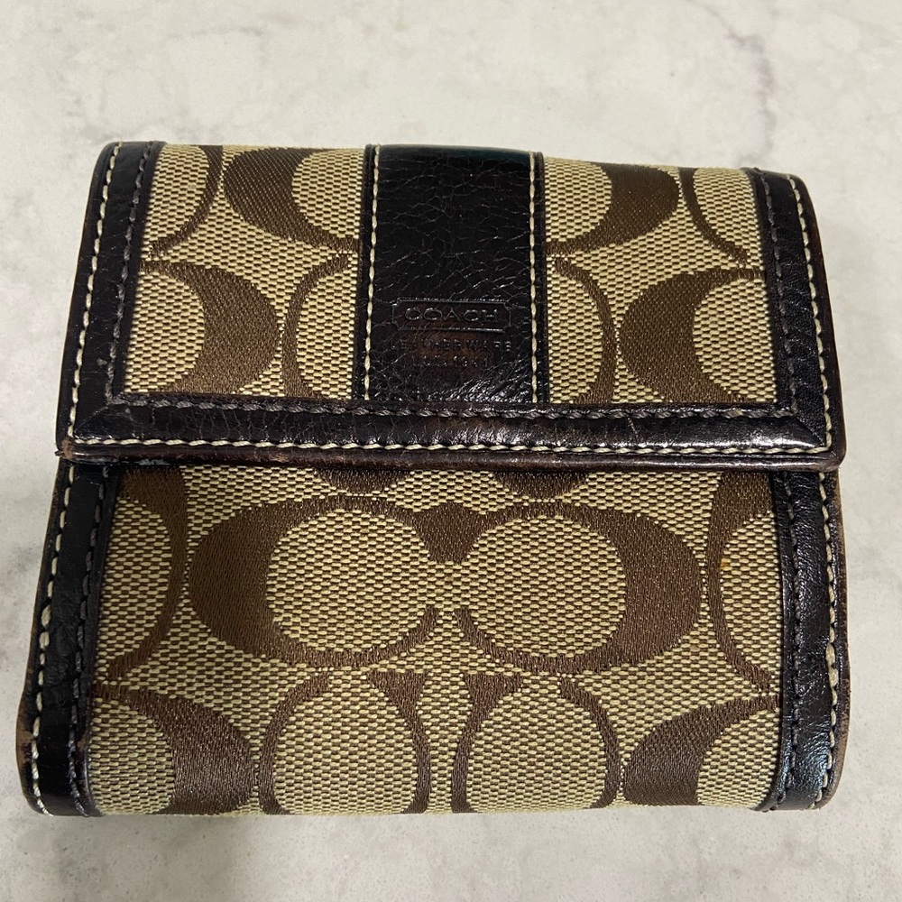 Small women’s Coach wallet